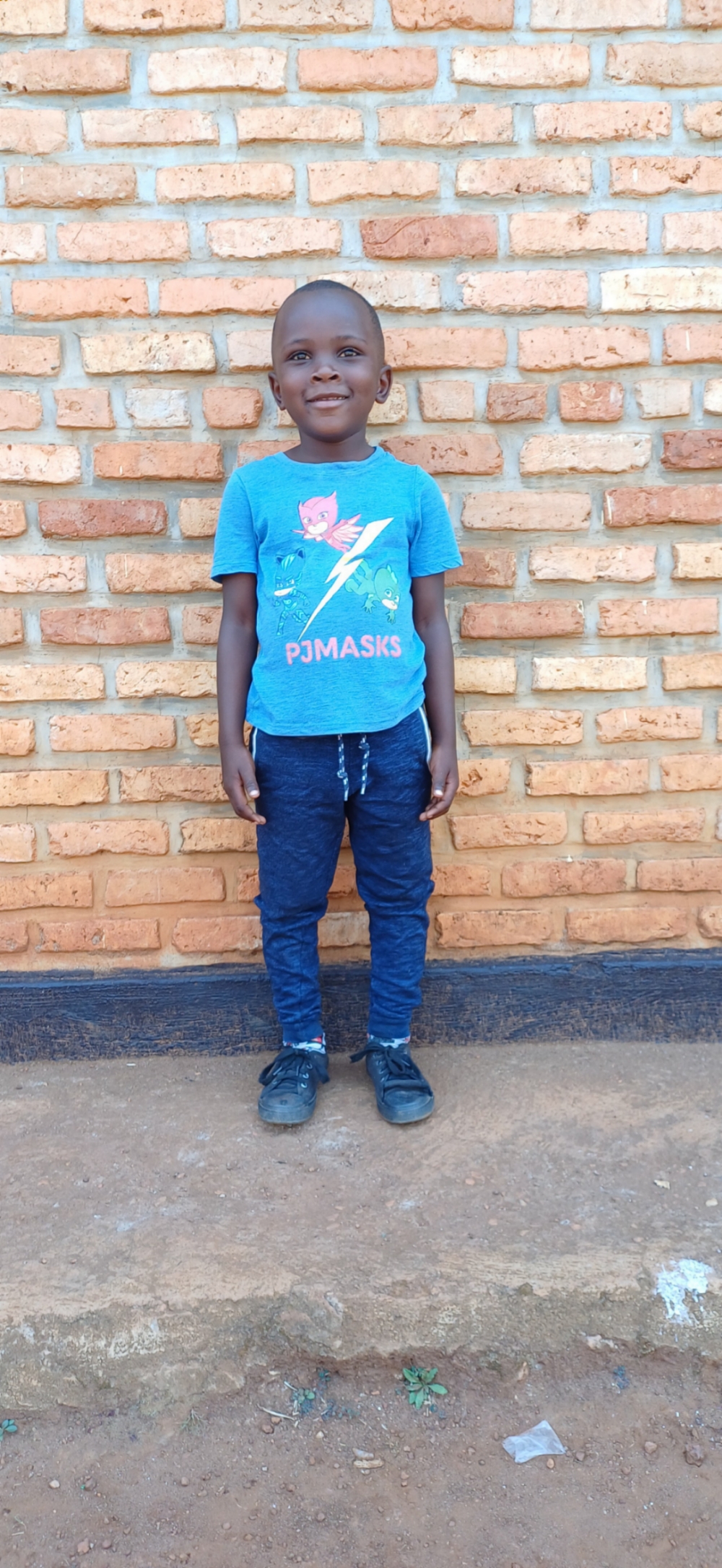 토니 럭키 말라이카